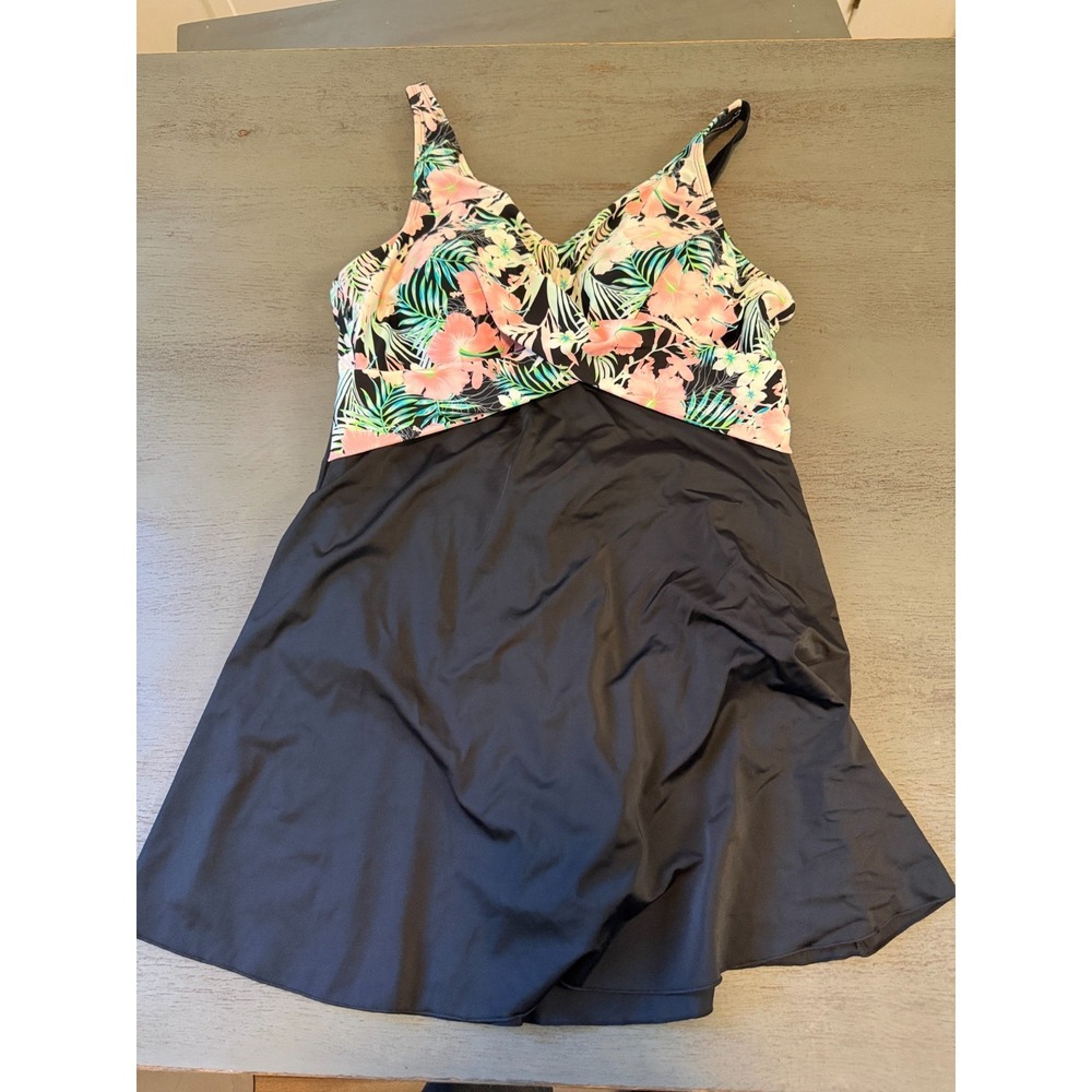 black SEPTANGLE  one piece swimsuit size 14